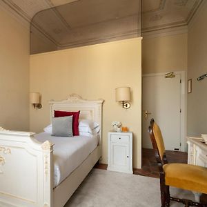 Kamer met een King Size Bed